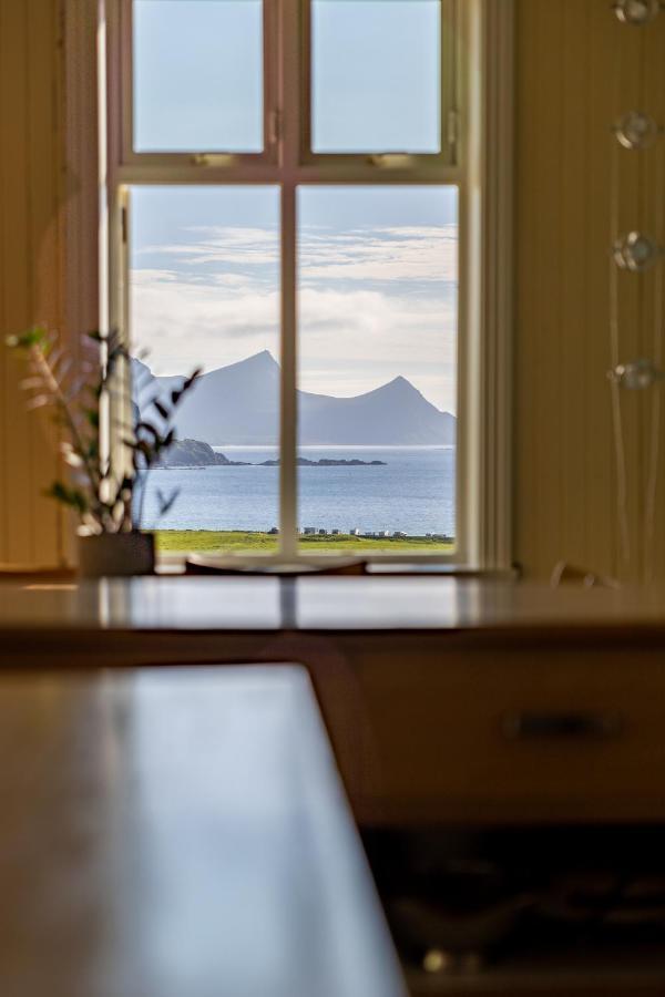 Holiday Home Vikveien Leknes Eksteriør bilde